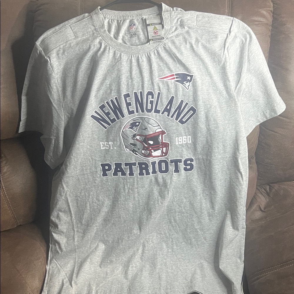 New England Patriots size Gray T-Shirt